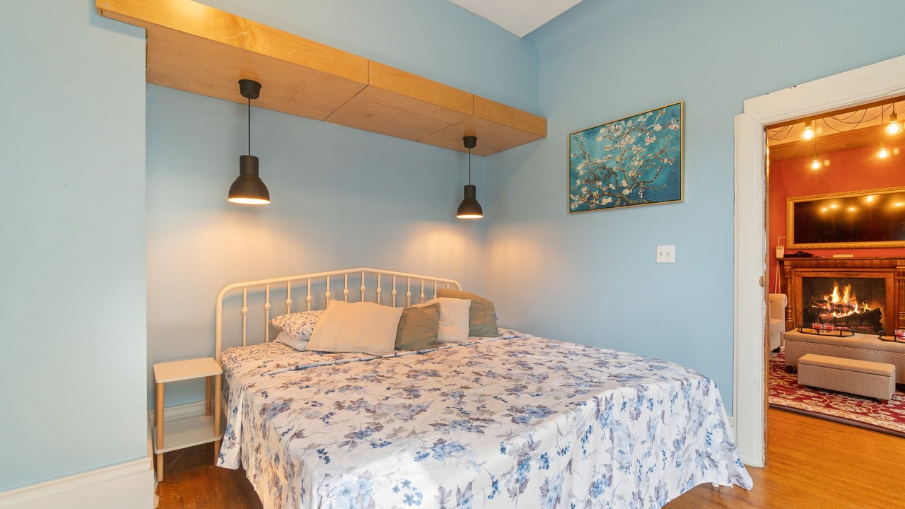 Photo of Bedroom in Lowry Hill East