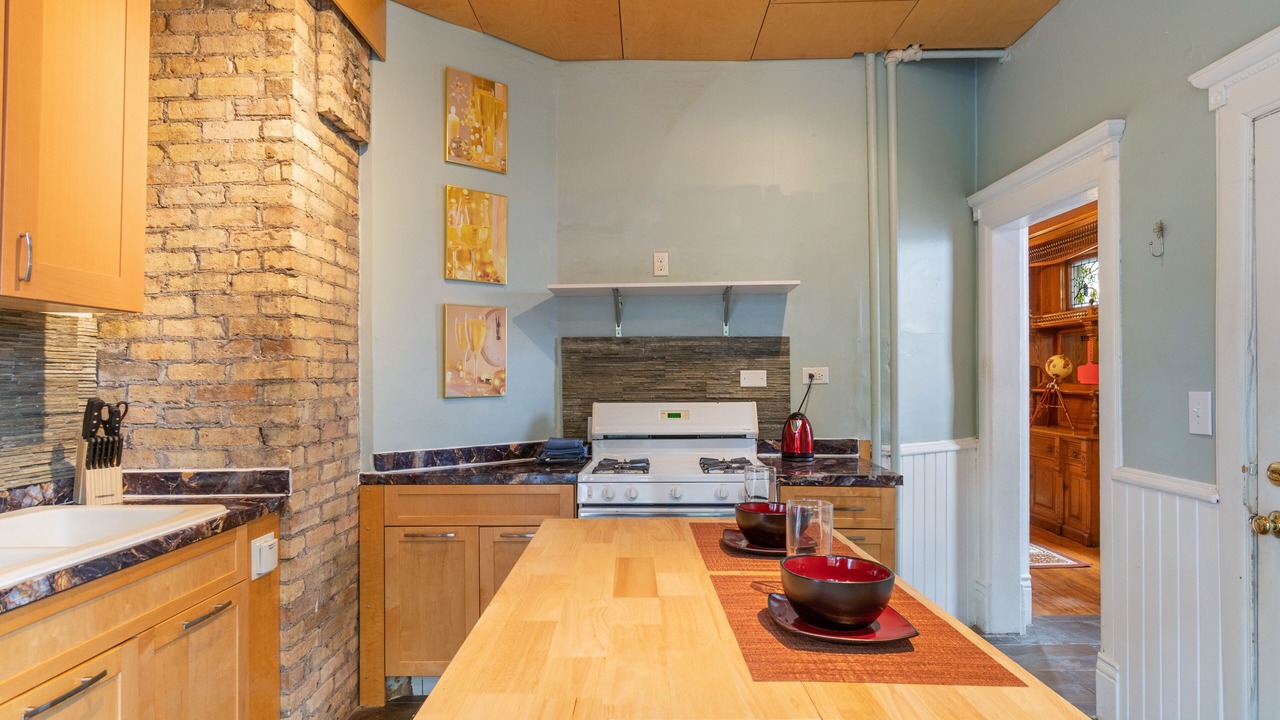 Photo of Kitchen in Lowry Hill East