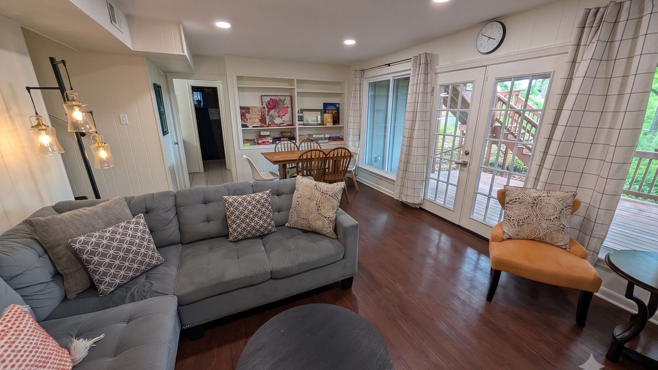 Photo of Livingroom in Highlands - Perkins