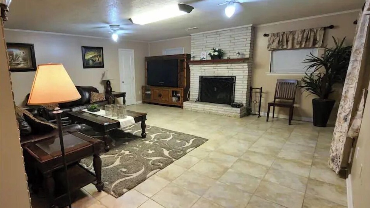 Photo of Livingroom in Baker