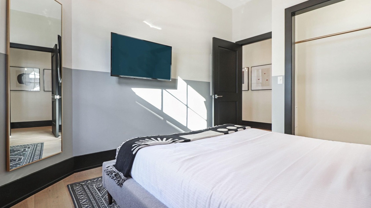 Photo of Bedroom in Arts/Warehouse District