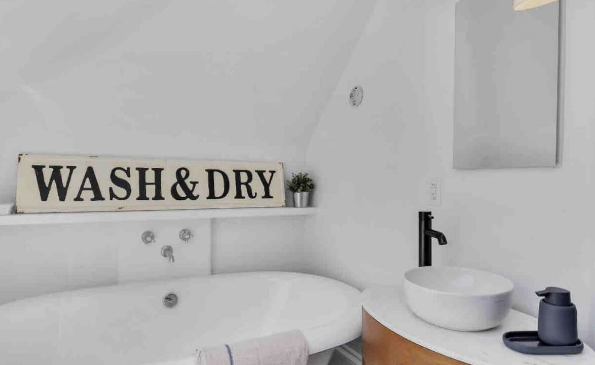 Photo of Bathroom in Sandwich