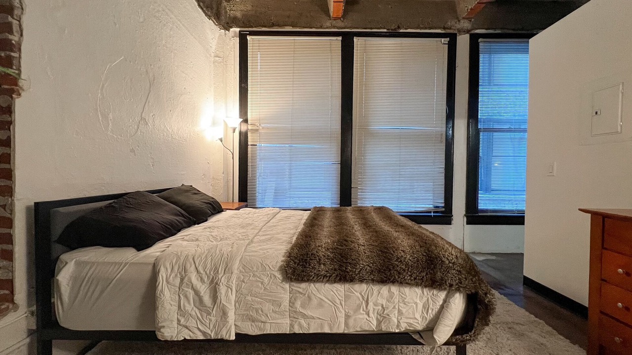 Photo of Bedroom in Downtown Los Angeles