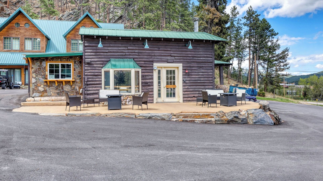 Photo of Outdoor in Hill City