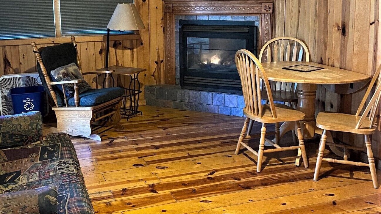 Photo of Livingroom in Hill City