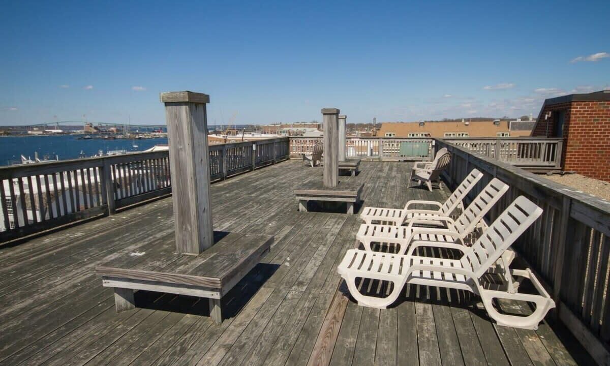 Photo of Patio Balcony in Yachting Village
