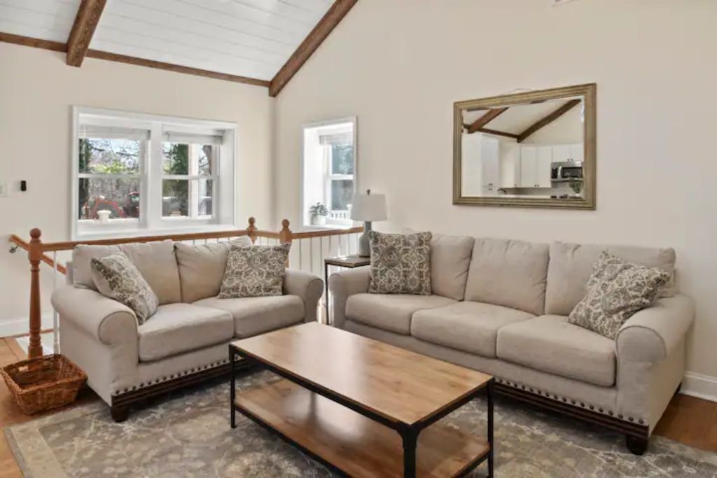 Photo of Livingroom in Leesburg