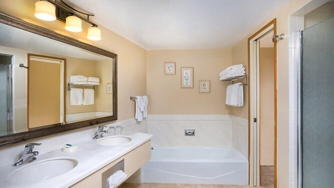 Photo of Bathroom in Ventura