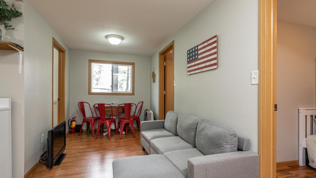 Photo of Livingroom in Arkdale