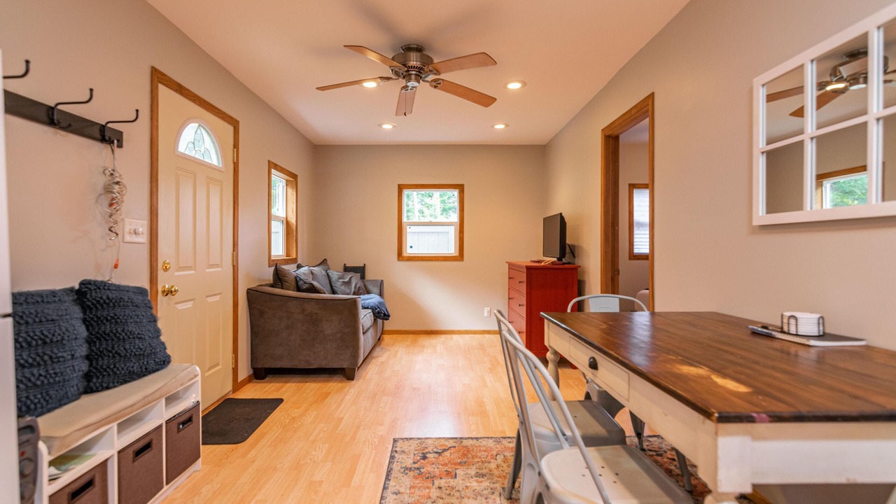 Photo of Livingroom in Arkdale