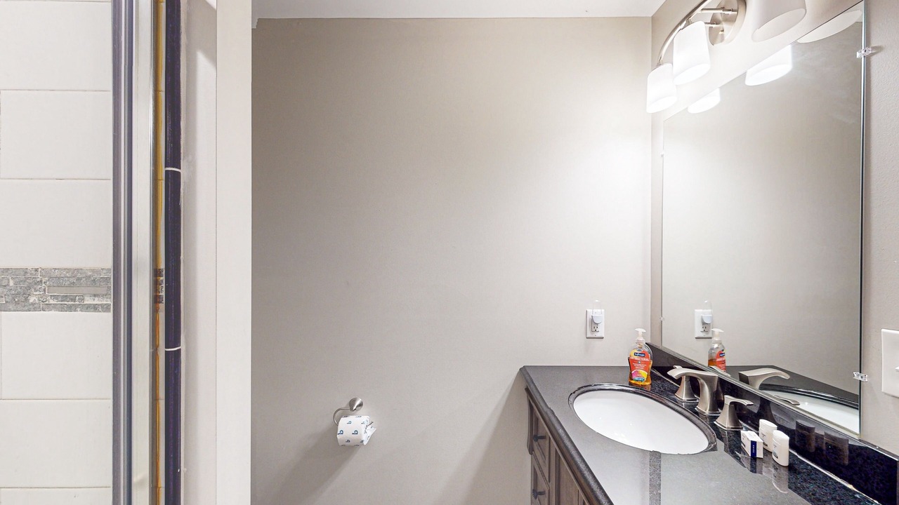 Photo of Bathroom in Mountainside
