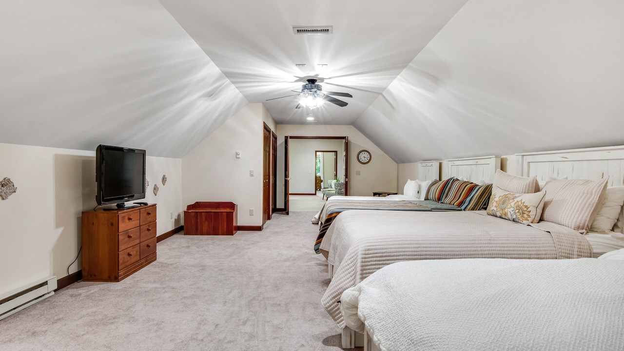 Photo of Bedroom in Arkdale