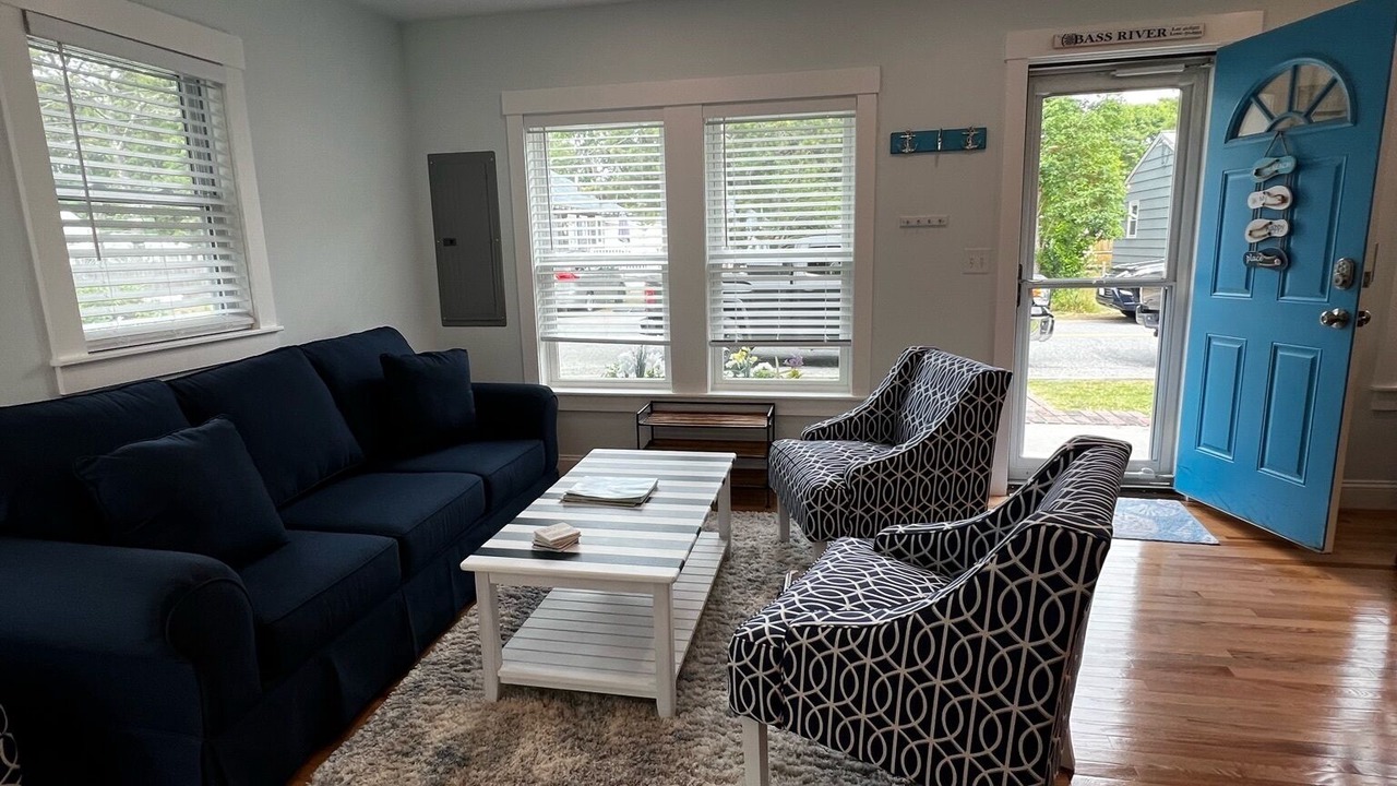 Photo of Livingroom in South Yarmouth