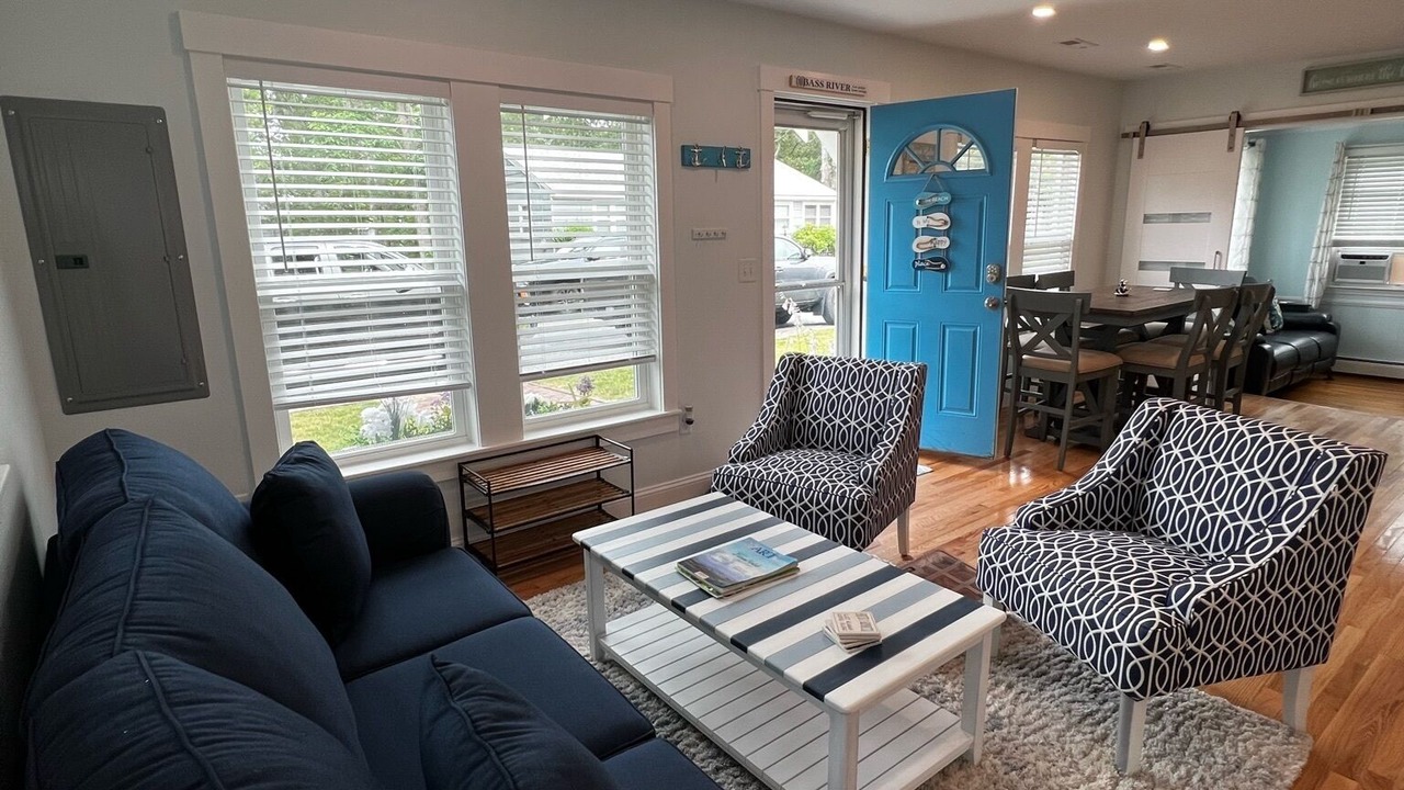 Photo of Livingroom in South Yarmouth
