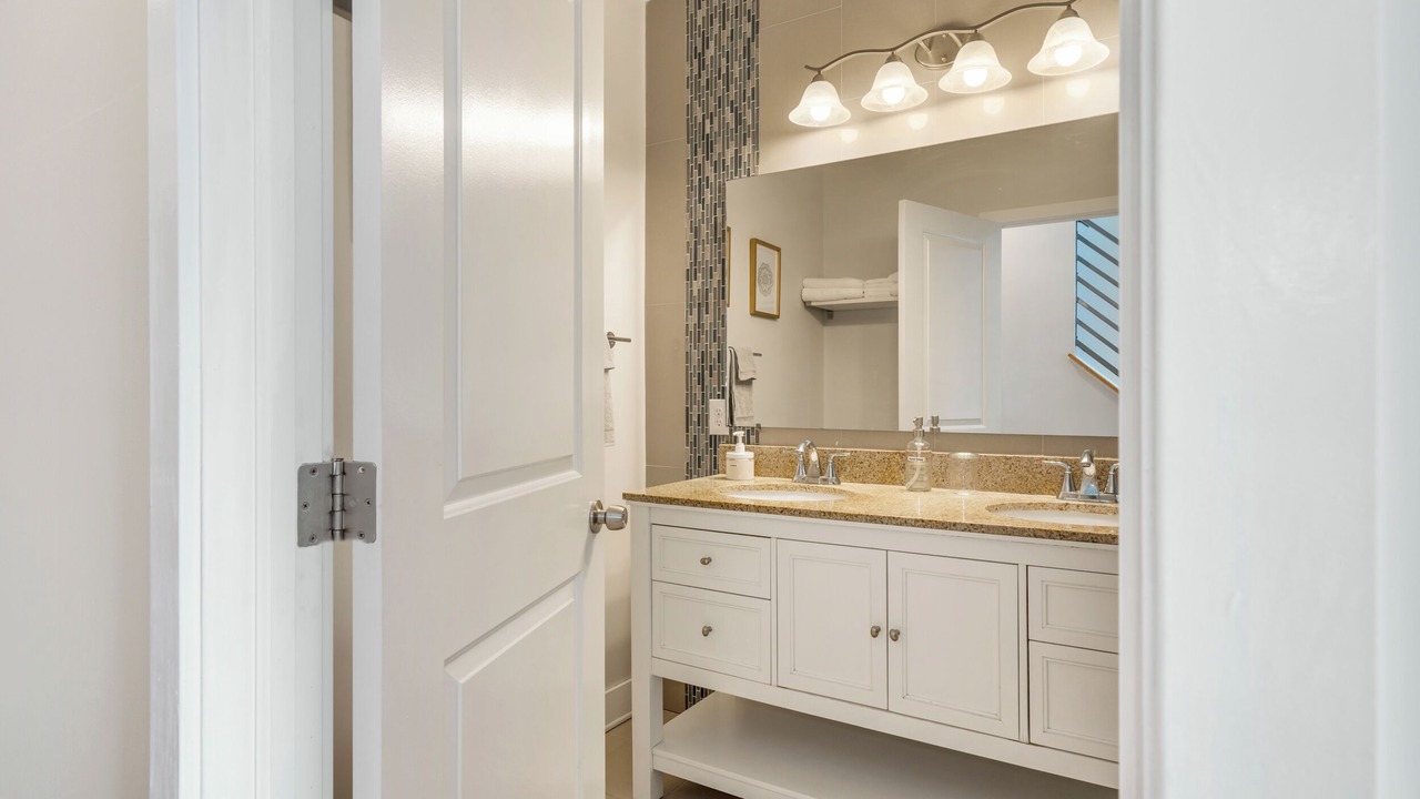 Photo of Bathroom in Point Breeze