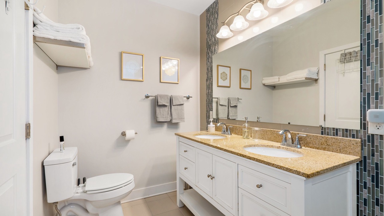Photo of Bathroom in Point Breeze