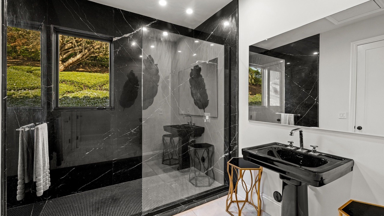 Photo of Bathroom in Hope Ranch