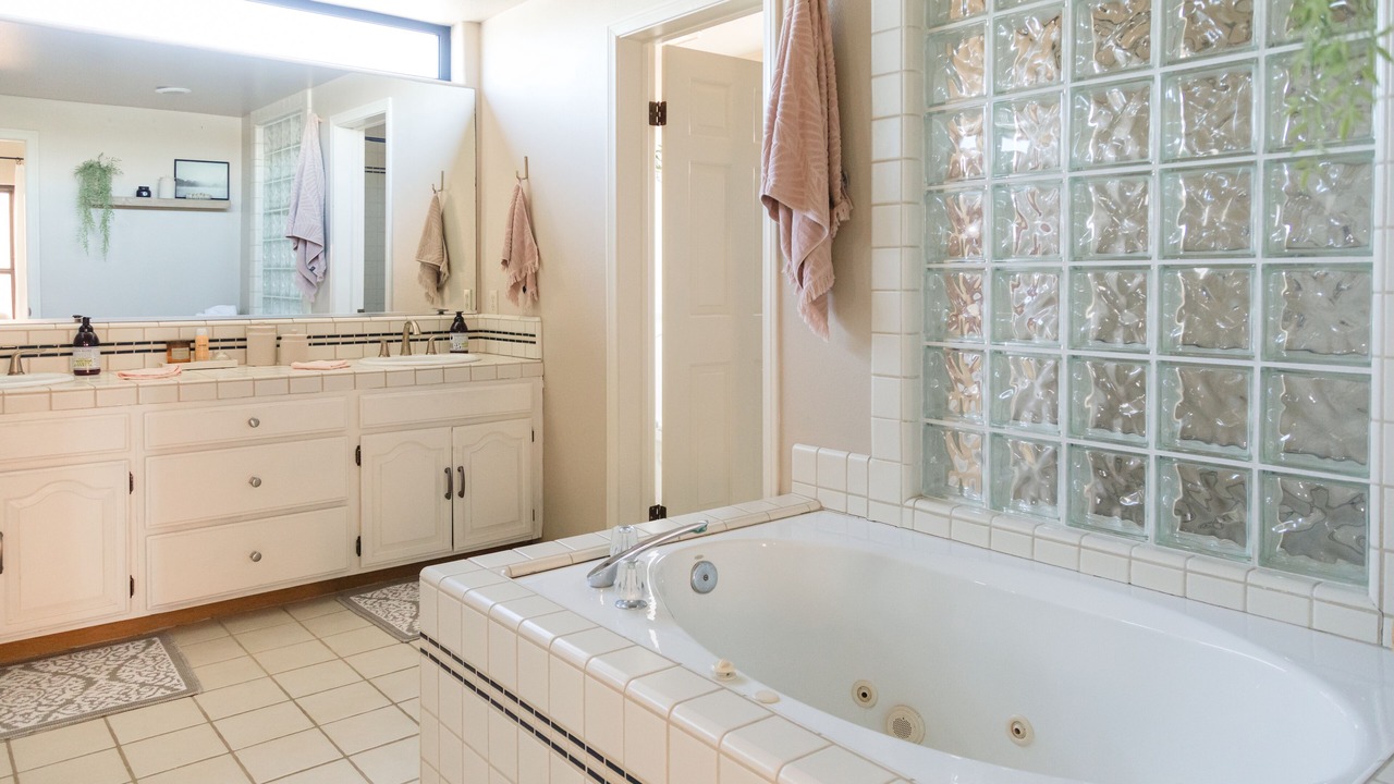 Photo of Bathroom in Hollywood
