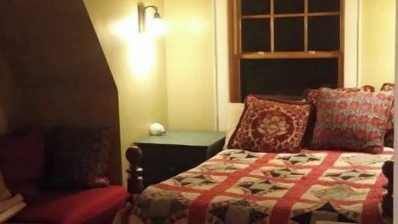 Photo of Bedroom in Saunderstown