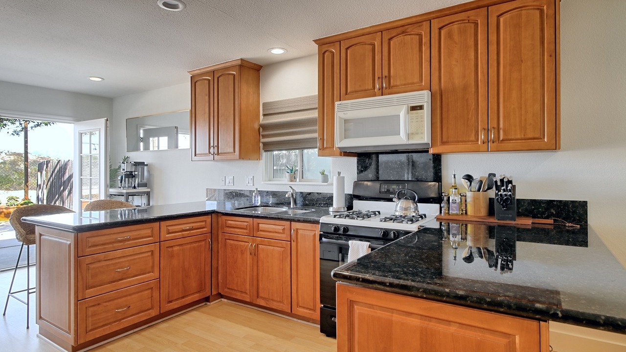 Photo of Kitchen in Oxnard Shores