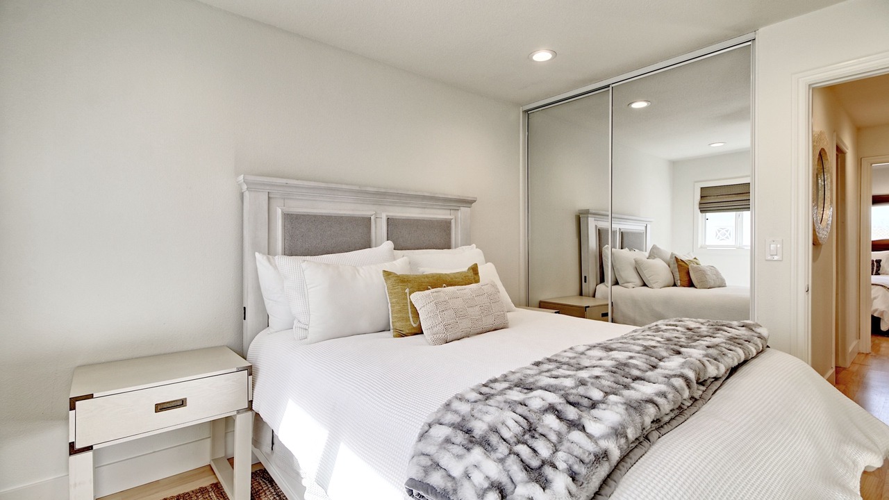 Photo of Bedroom in Oxnard Shores