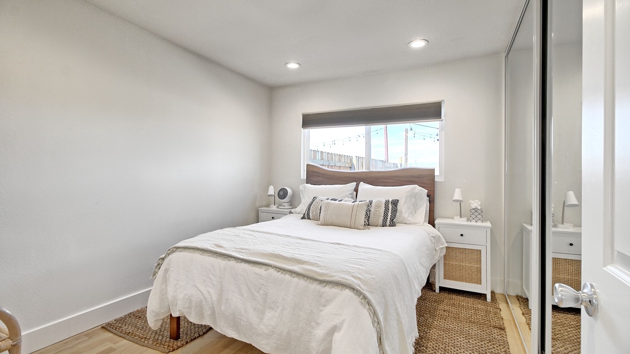 Photo of Bedroom in Oxnard Shores