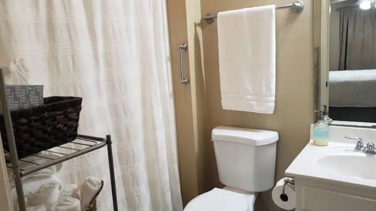 Photo of Bathroom in Maurepas