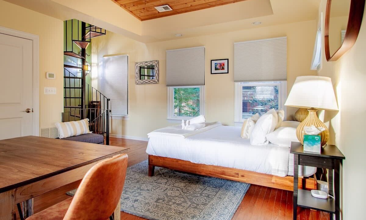Photo of Bedroom in Stanton Park