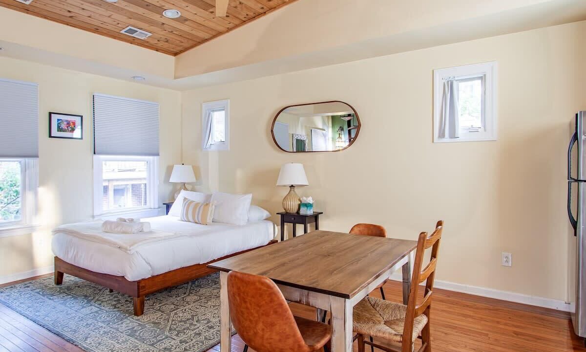 Photo of Bedroom in Stanton Park