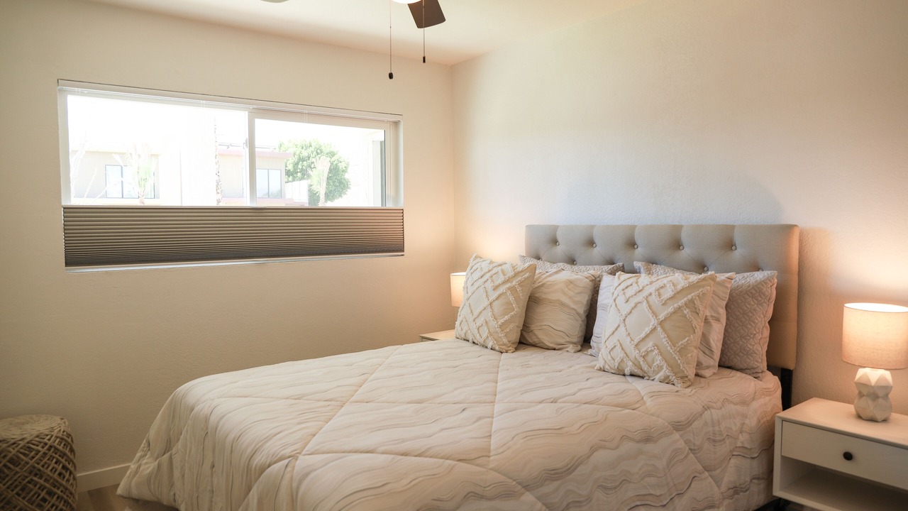 Photo of Bedroom in Racquet Club West