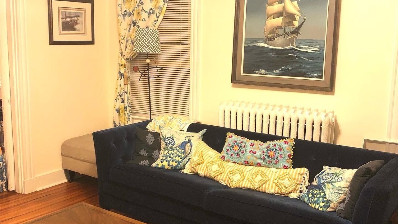 Photo of Livingroom in Top of the Hill