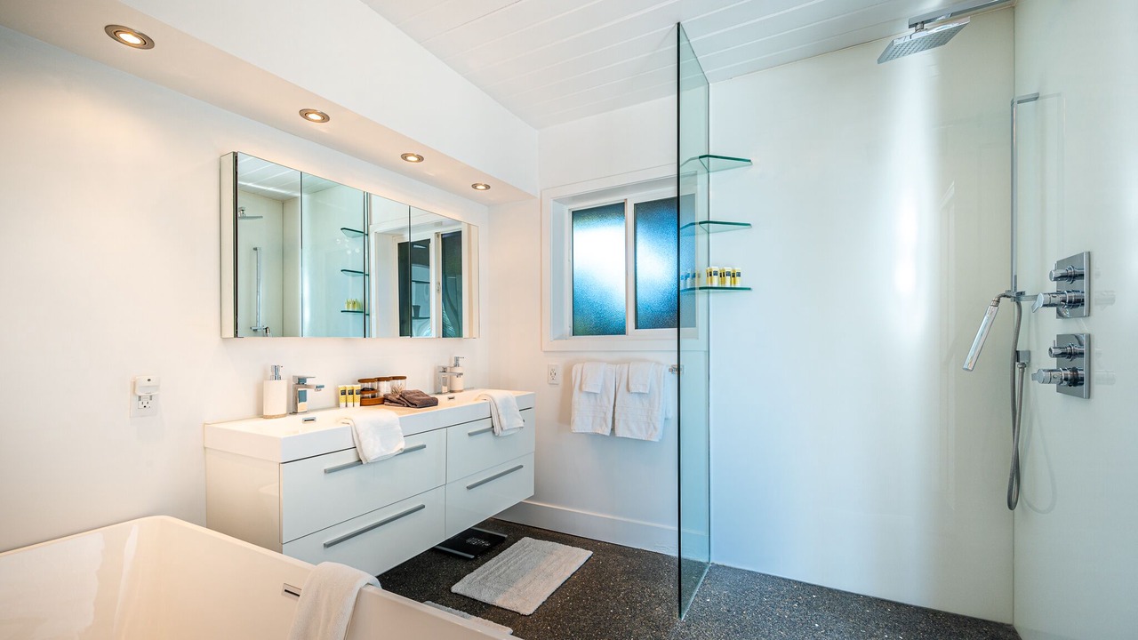Photo of Bathroom in Chino Canyon
