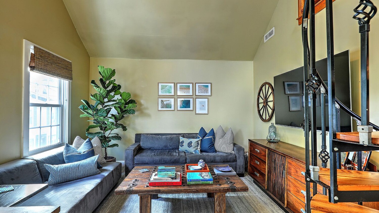 Photo of Livingroom in Newport