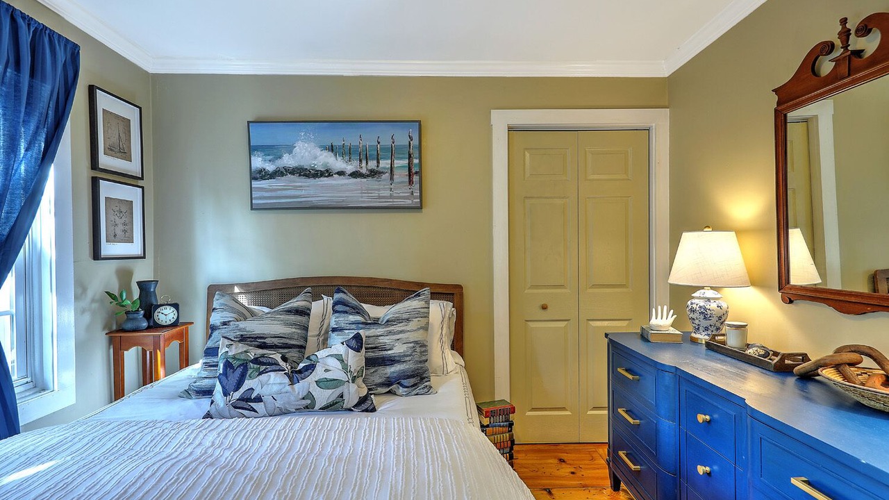 Photo of Bedroom in Newport
