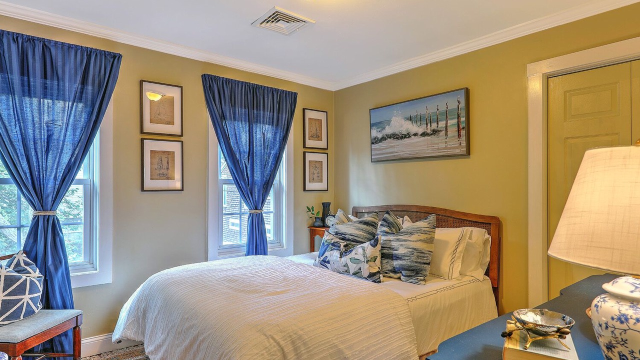 Photo of Bedroom in Newport