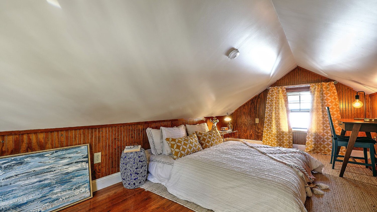 Photo of Bedroom in Newport