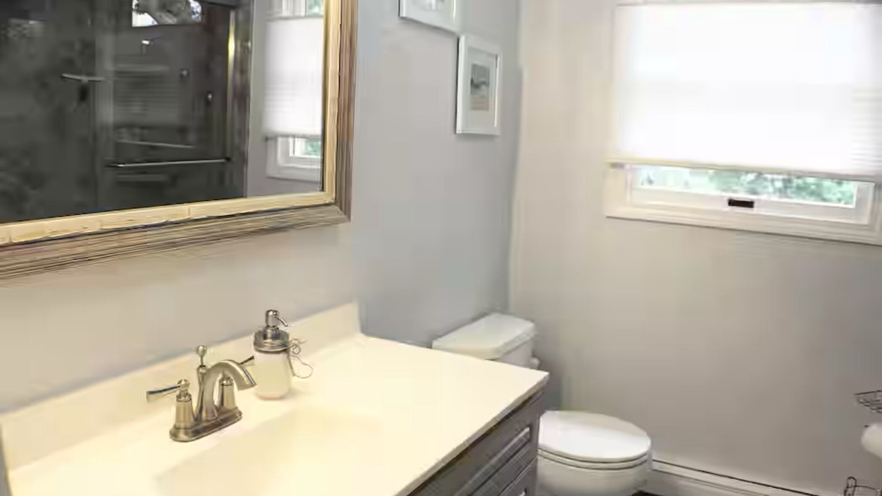 Photo of Bathroom in Bonnet Shores
