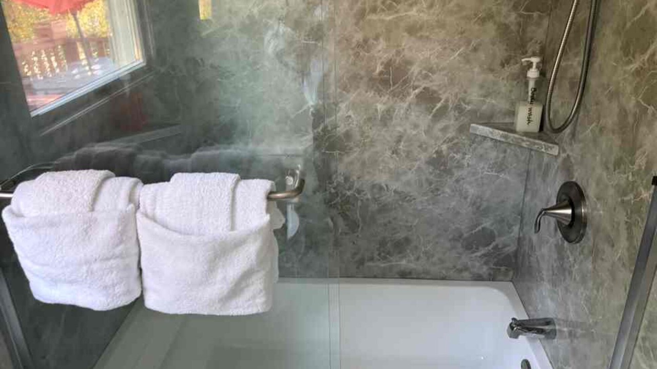 Photo of Bathroom in Bonnet Shores