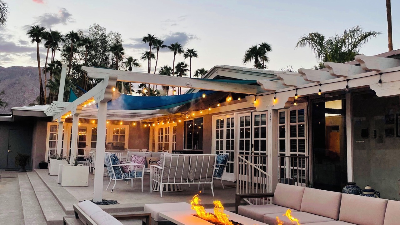 Photo of Patio Balcony in Racquet Club West
