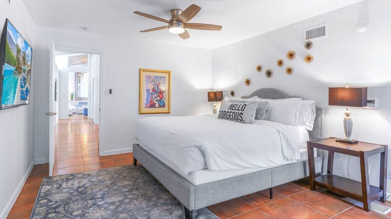 Photo of Bedroom in Racquet Club West