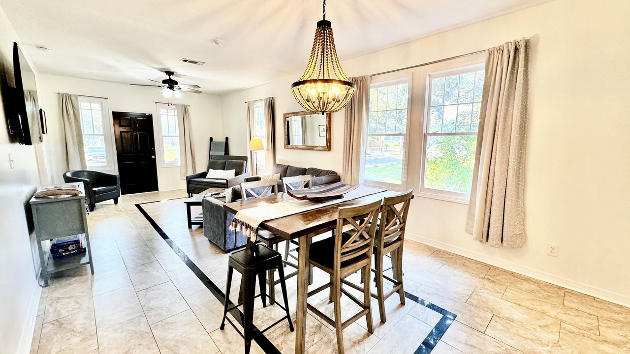 Photo of Livingroom in East Biloxi