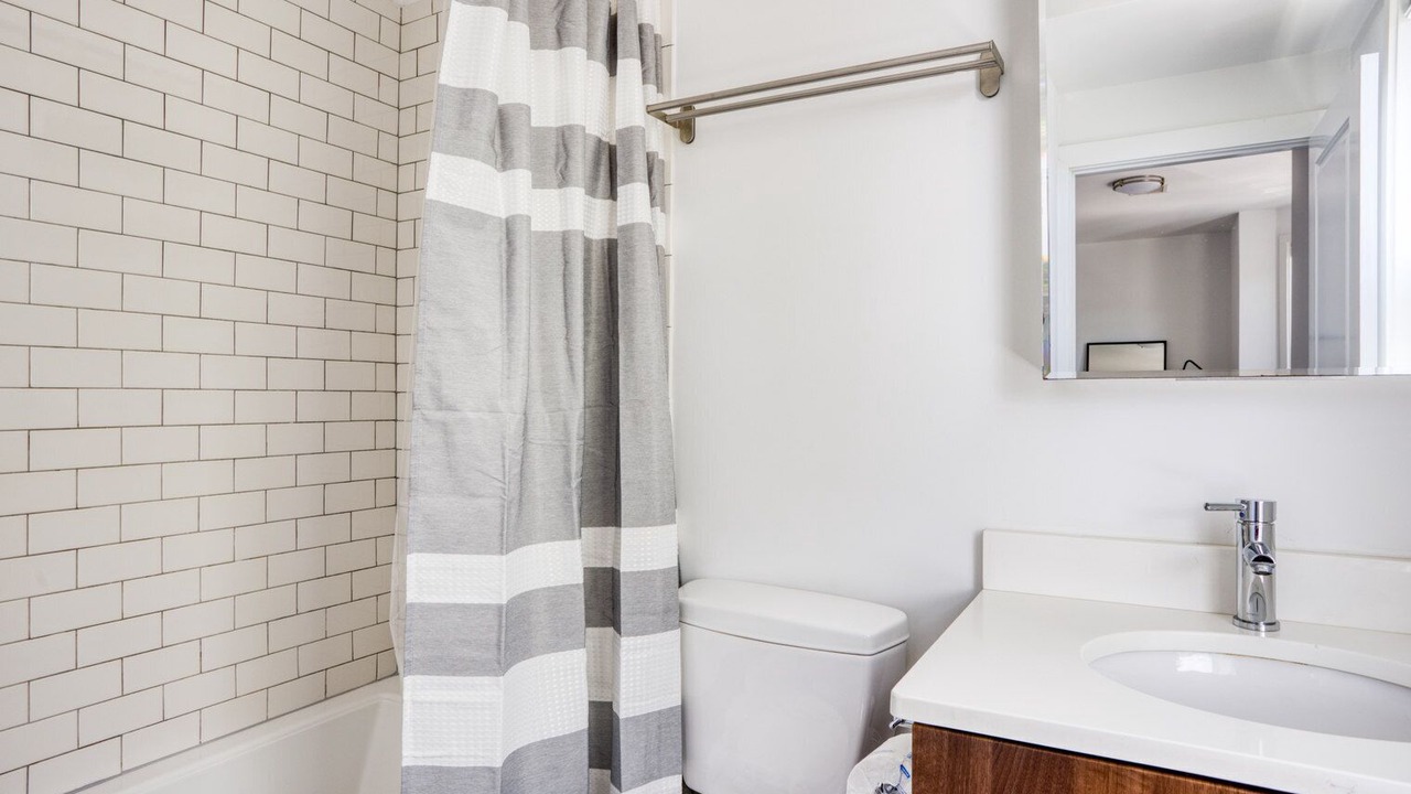 Photo of Bathroom in Wellington-Harrington