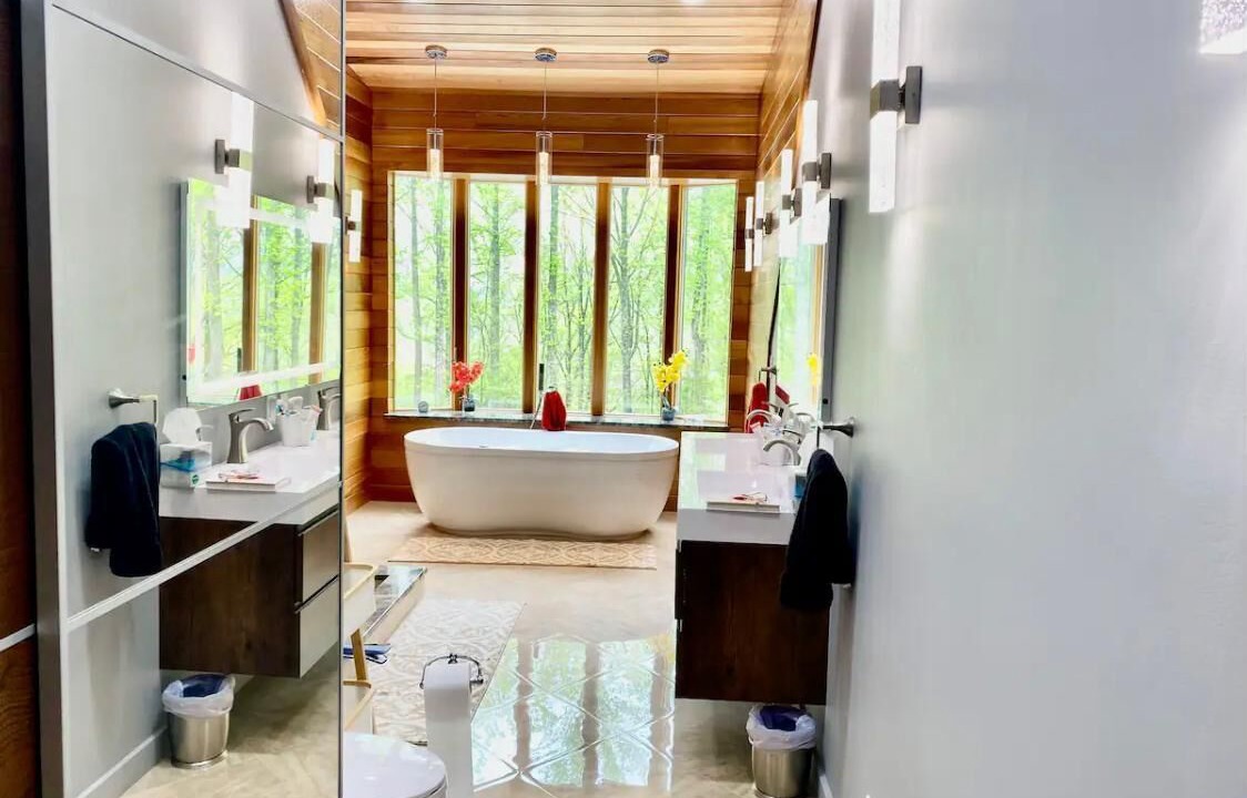 Photo of Bathroom in Leesburg