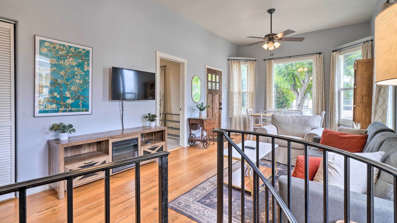 Photo of Livingroom in Santa Paula