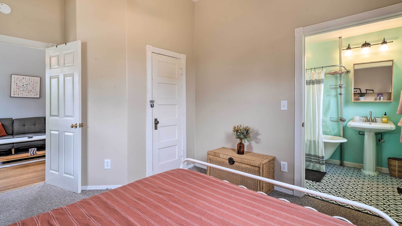 Photo of Bedroom in Santa Paula