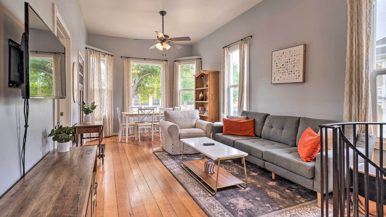 Photo of Livingroom in Santa Paula