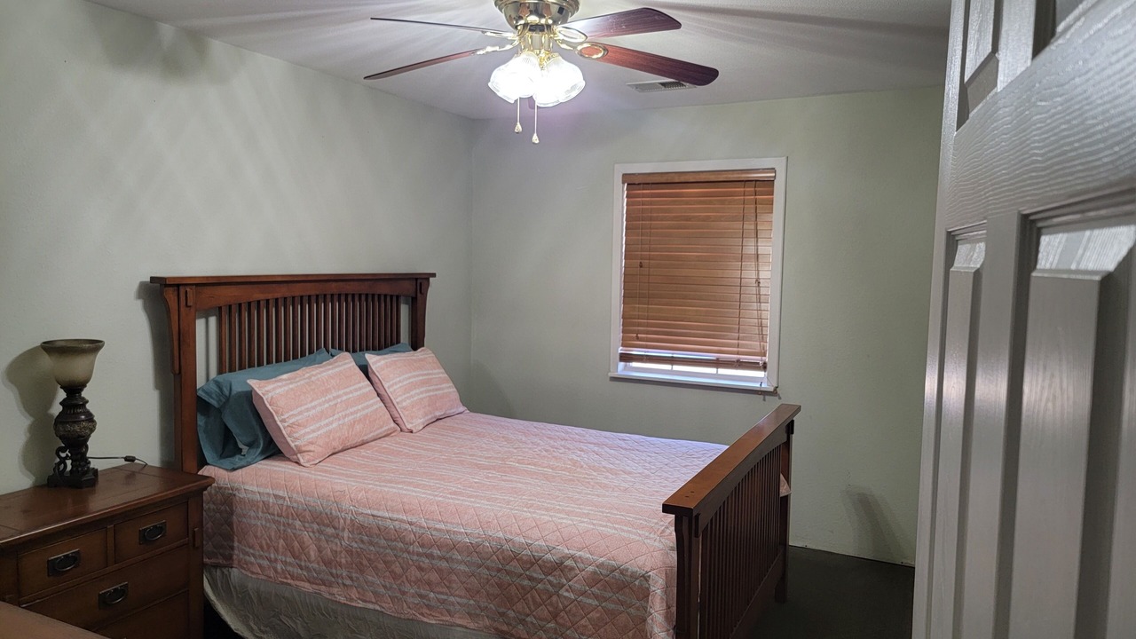 Photo of Bedroom in Shoreline Park