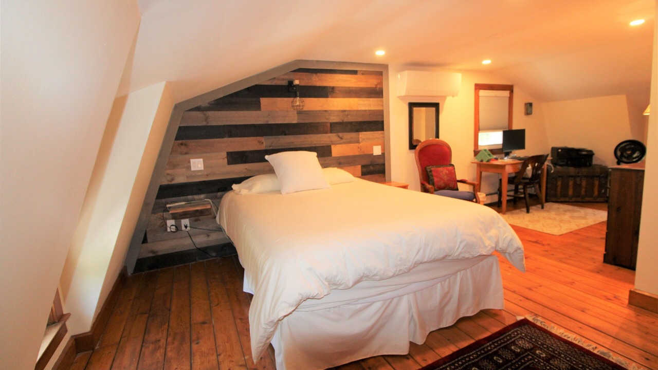 Photo of Bedroom in Brewster
