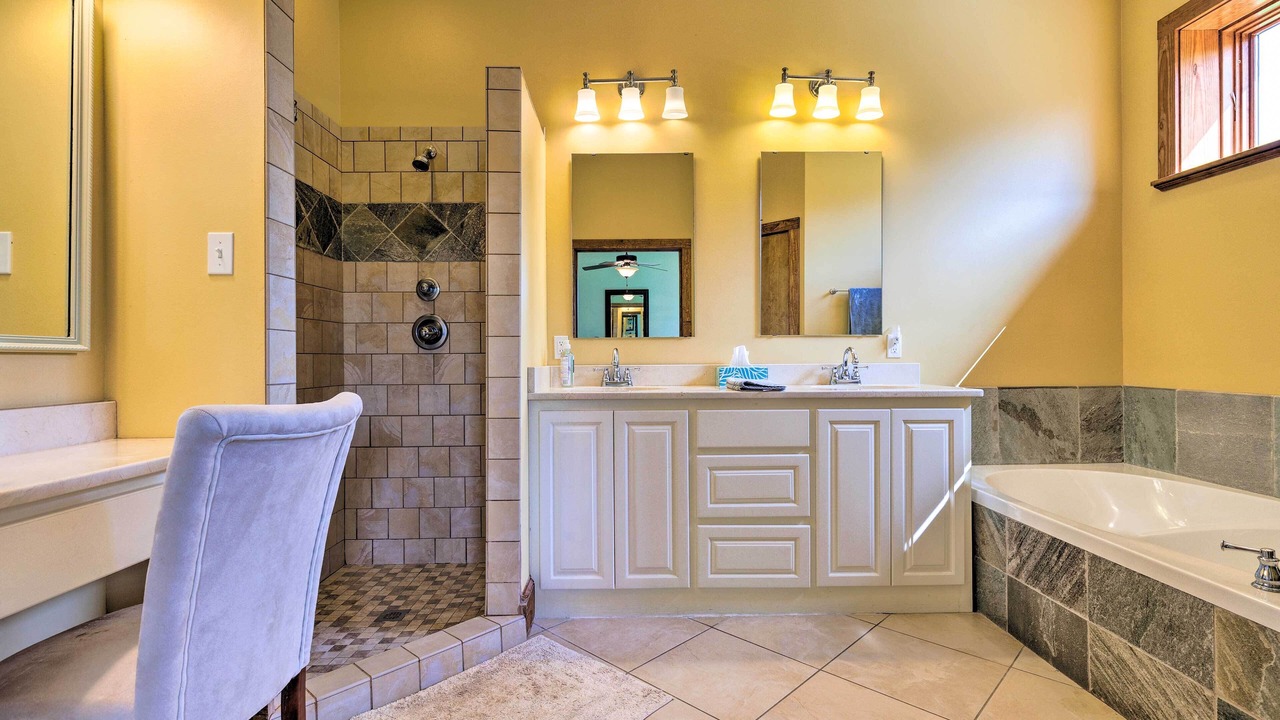 Photo of Bathroom in Waveland