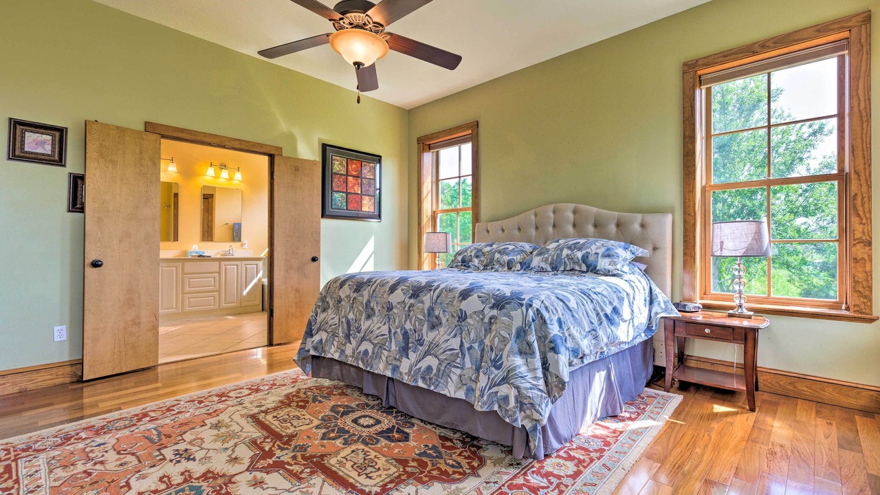 Photo of Bedroom in Waveland
